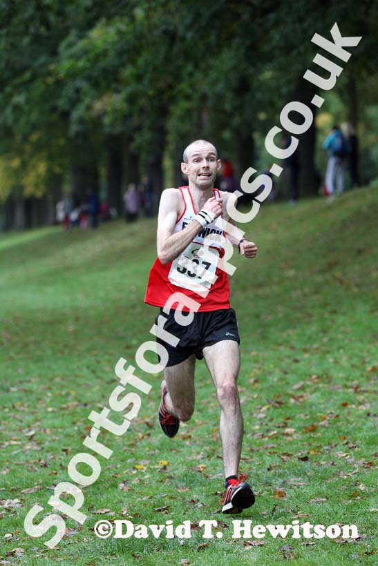 Philip Sanderson (Elswick Harriers) 2nd in the Gibside Trail Race, Rowlands Gill. Photo: David T. Hewitson/Sports for All Pics